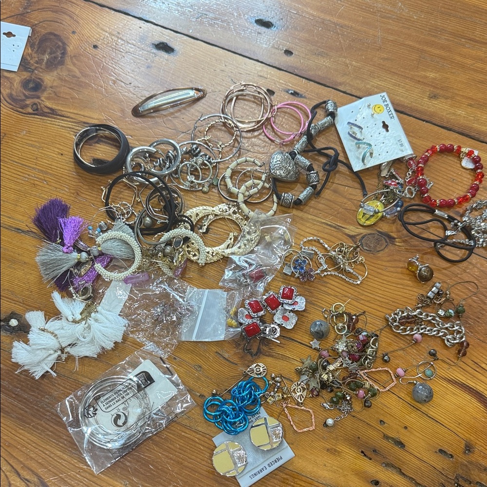 bundle assortment of earrings necklaces bracelet costume jewelry pieces